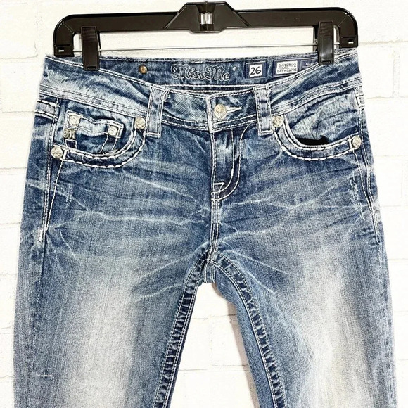 Miss Me Medium Distressed Wash Easy Capri Jeans Women's Waist Size 26 - Picture 3 of 10